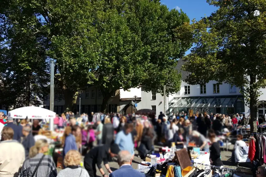 City-Trödelmarkt in Neuss