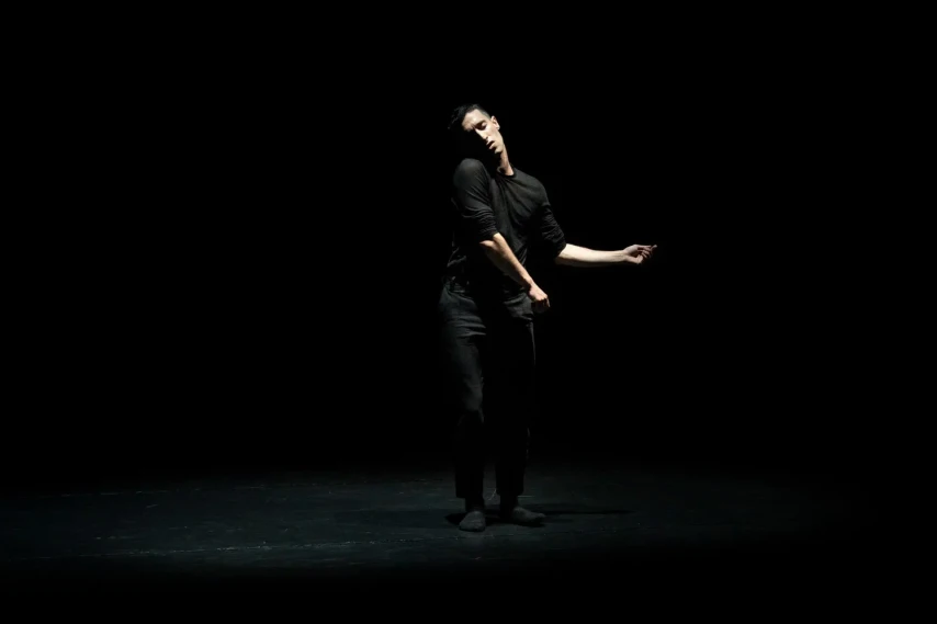 Deutschlandpremiere: ›Landless / OPUS‹ Christos Papadopoulos, Georgios Kotsifakis, Opera Ballet Vlaanderen