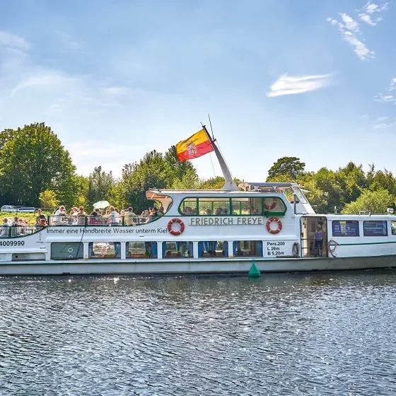 Die Schiffe der weißen Flotte in Mülheim