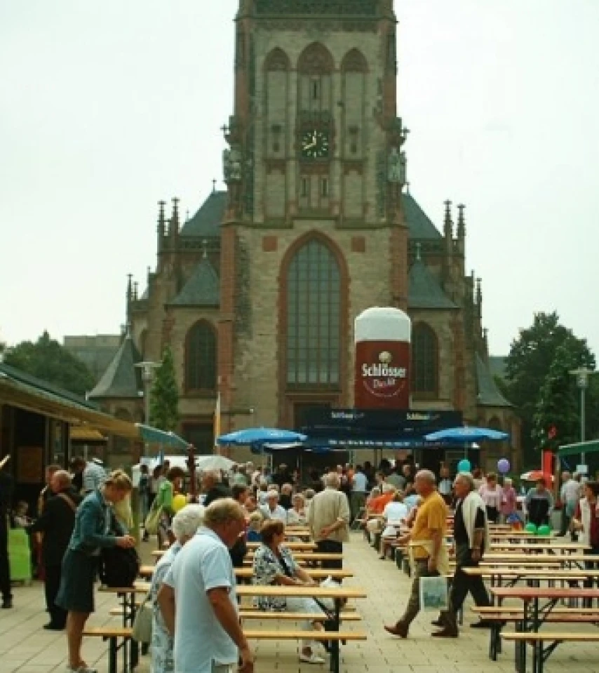 Außenbühne Kirchplatz