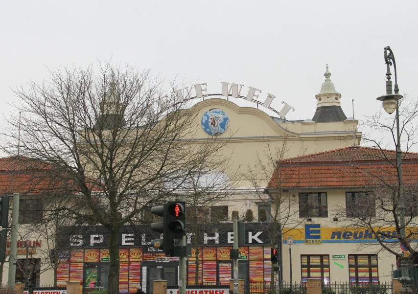 Huxleys Neue Welt | Berlin